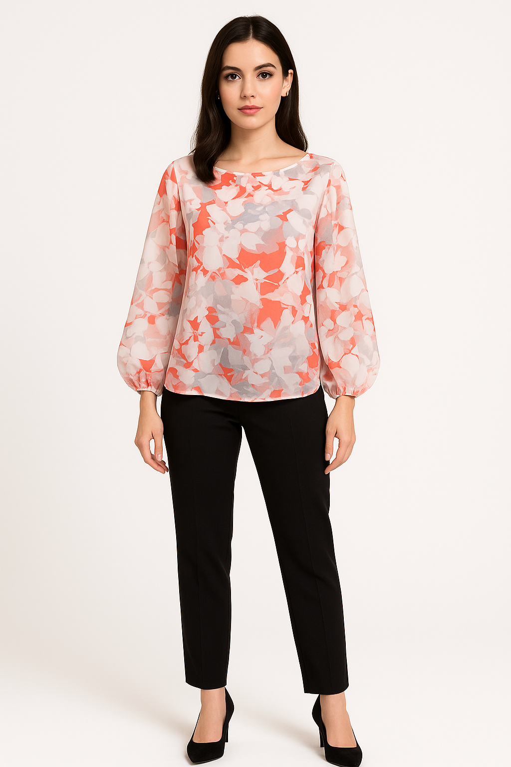 Puošni moteriška palaidinė, pritaikyta šventei ar kasdienai.