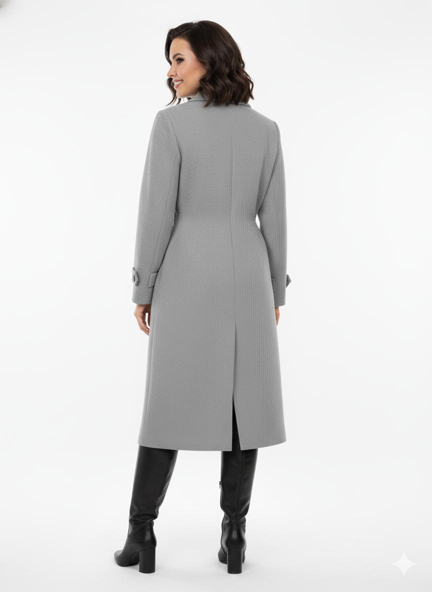 Elegantiškas klasikinis paltas su diržu ir saga