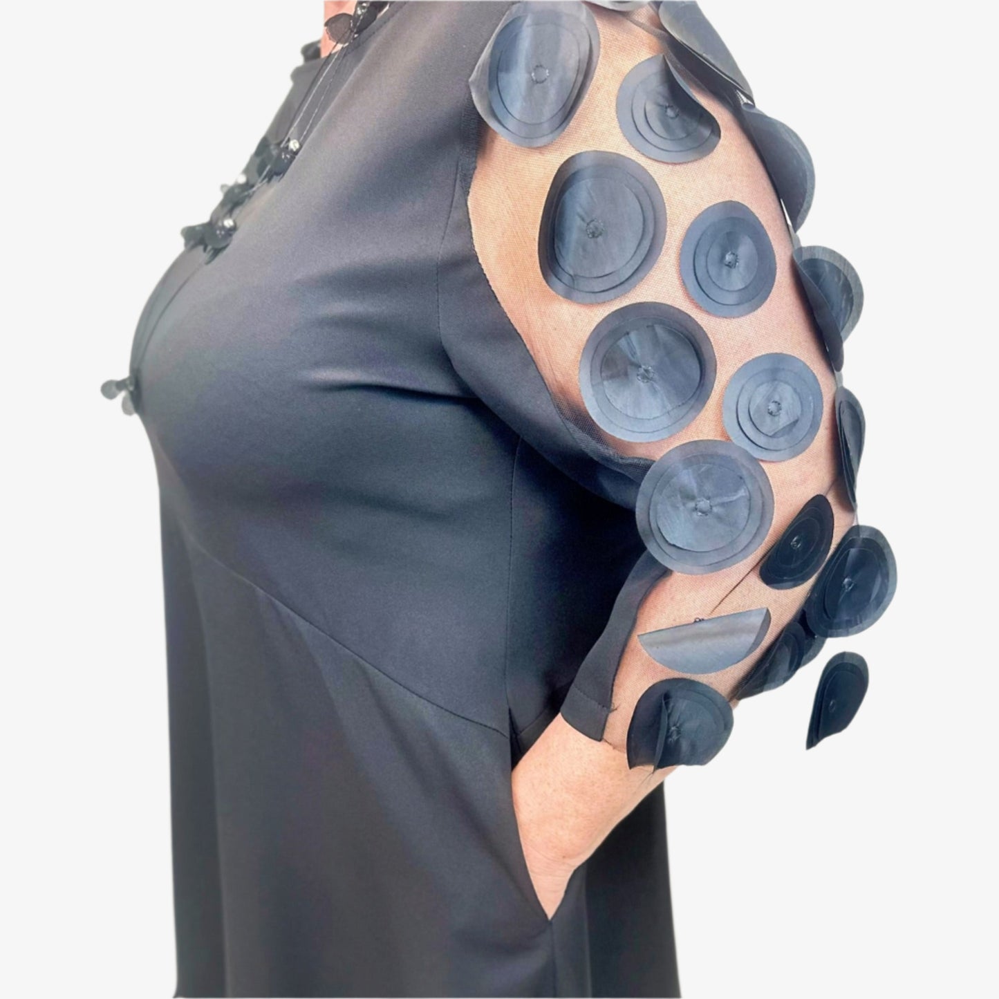 Rankovės permatomos, su juodais bumbulais