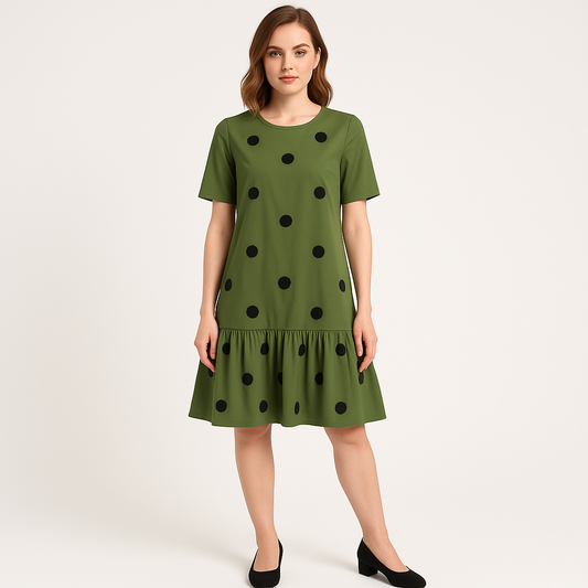 Alyvuogių spalvos suknelė su juodais taškeliais ir raukiniais