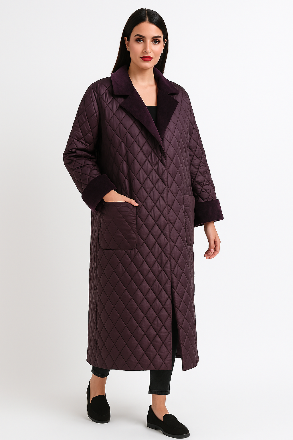 Ilgas stilingas bordo spalvos striukės-palto derinys rudens ir žiemos sezonui, rodo modelis