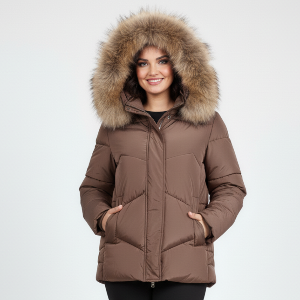 Ruda moteriška žieminė striukė su dideliu nusisegančiu kailiu ant kapišono