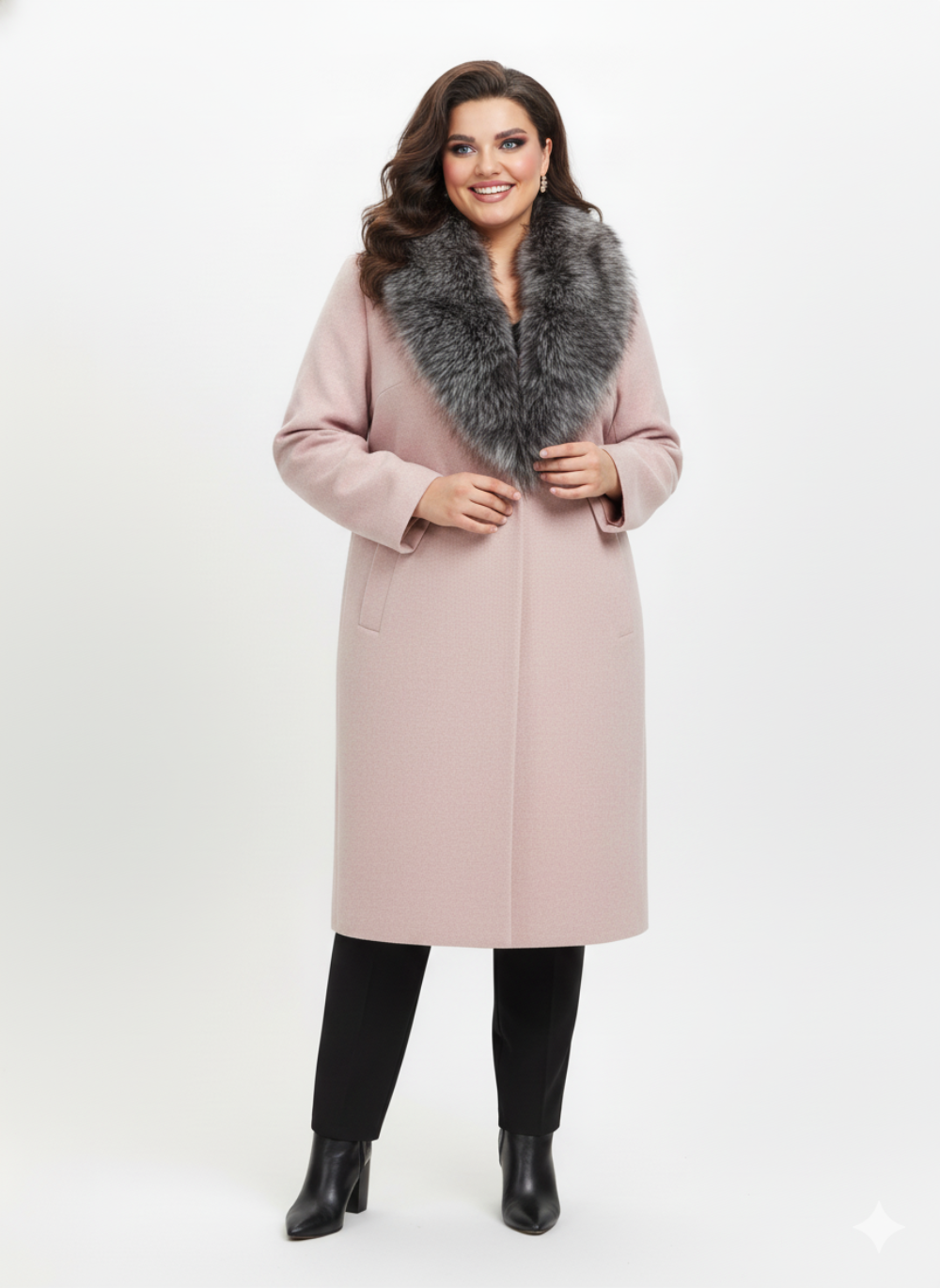 Rožinis moteriškas paltas su pilka kailine apykakle, ilgas vilnos mišinio modelis