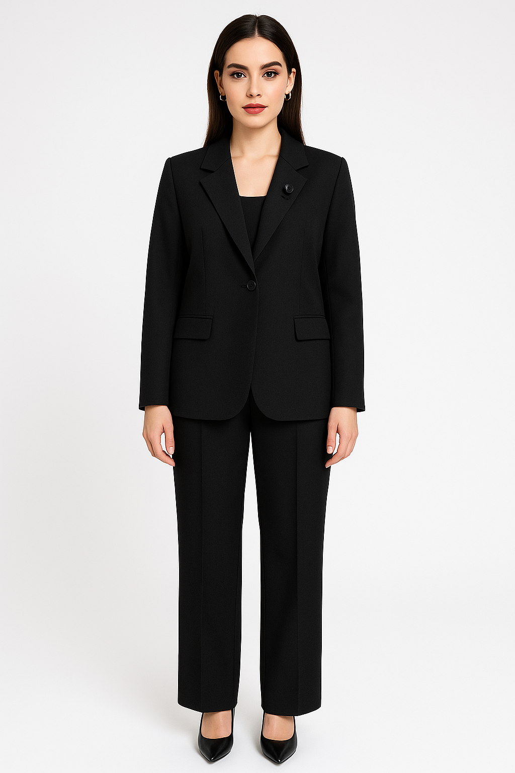 Elegantiškas juodas 2 dalių moteriškas kostiumas, tinkantis biurui ir progoms, rodo modelis.