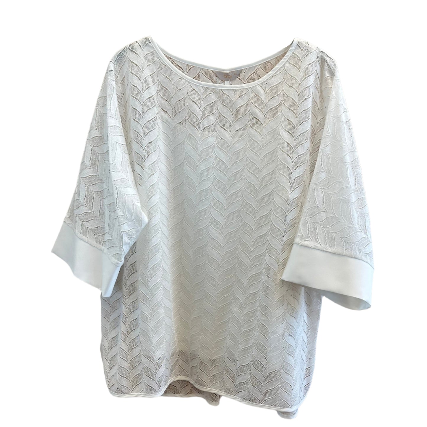 Palaidinė su tinkleliu ir apatine dalimi ant petnešėlių, pakabinta ant sienos