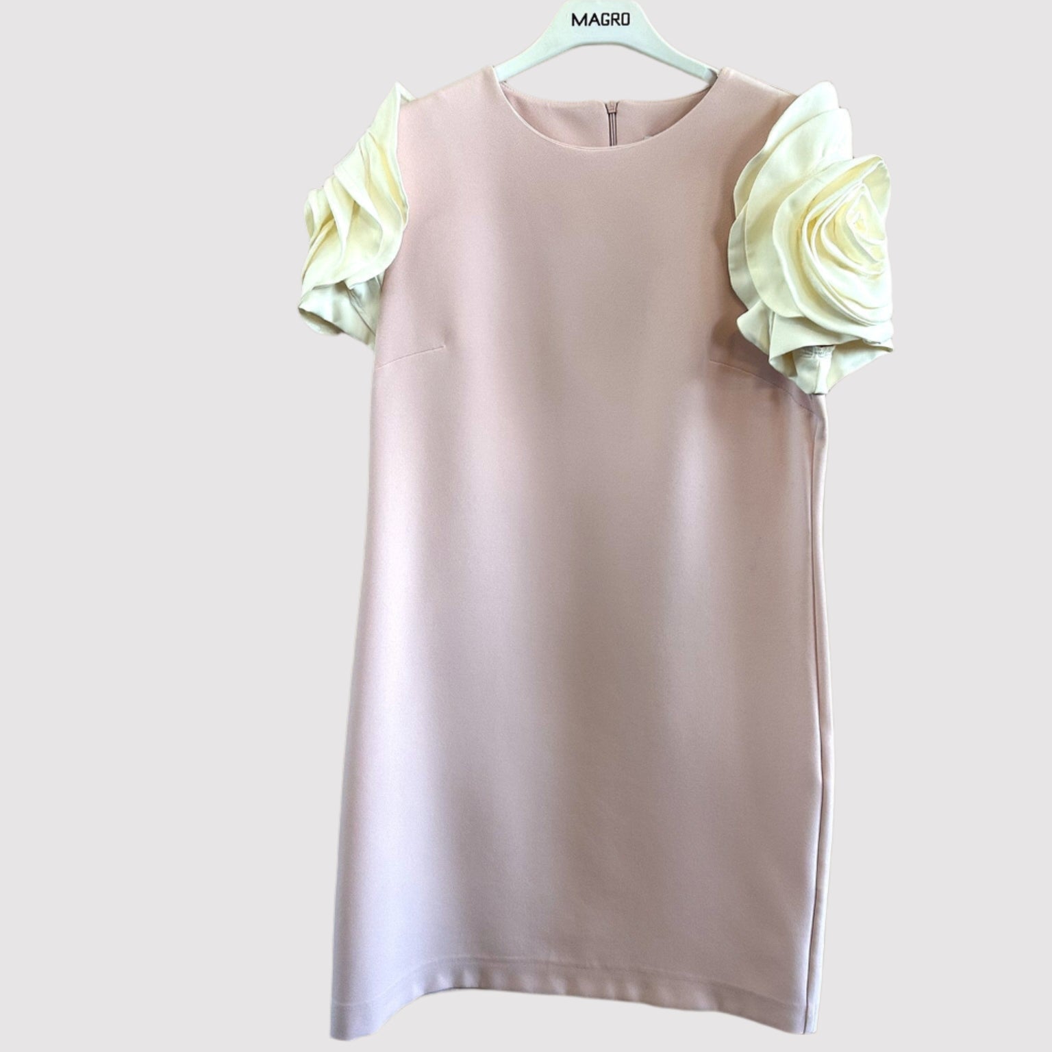 šviesiai rožinė suknelė, pelenų rožės spalva