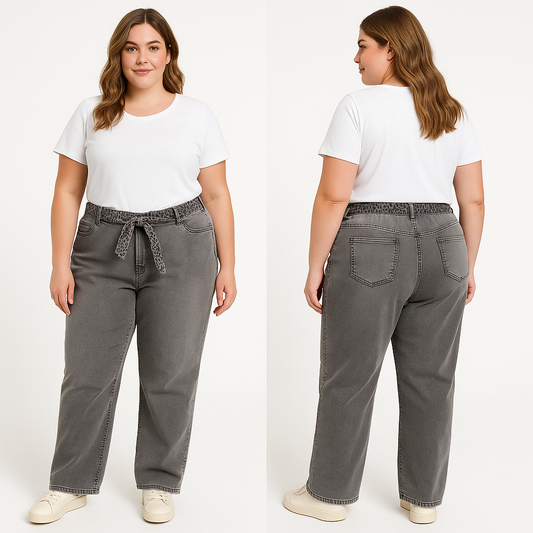 Modelis dėvi RBKS vasarines kelnes su elastingu juosmeniu ir diržu – patogus pasirinkimas vasarai.