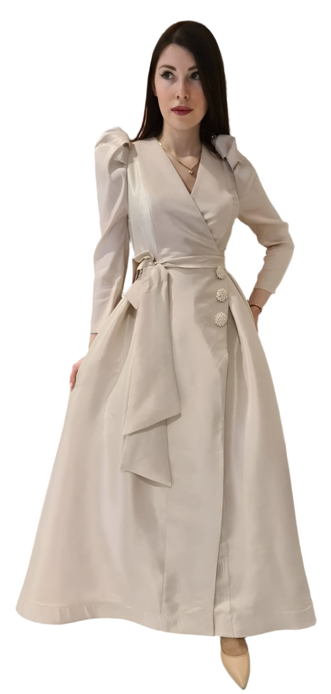 prabangi šampano spalvos suknelė