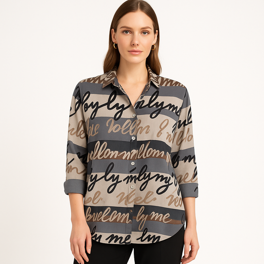  Moteriški laisvalaikio marškinukai su raidžių motyvais, pilki, mėlyni ir rudi atspalviai.