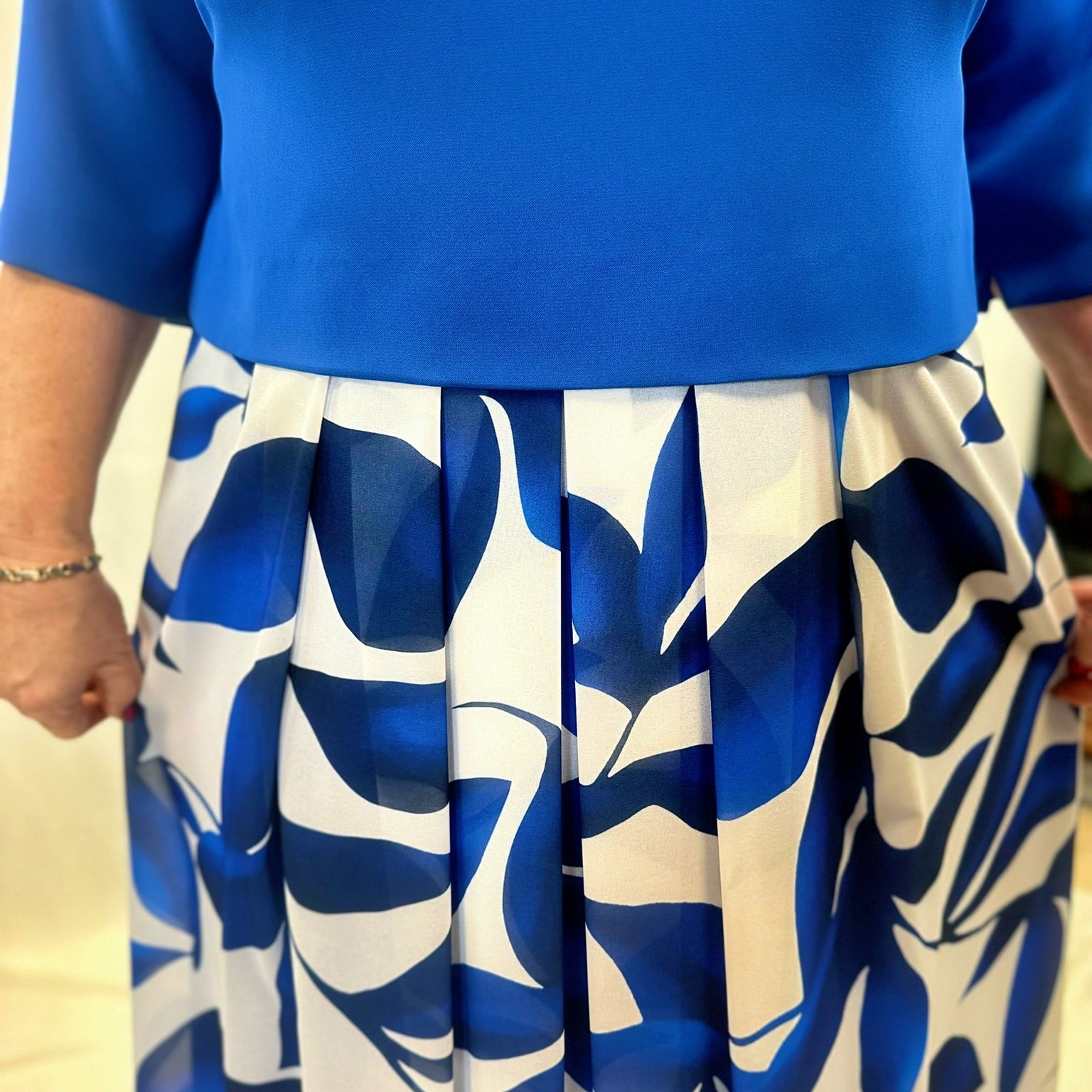 Kokybiškas audinys su poliesteriu, viskoze ir elastanu – patogus ir elastingas